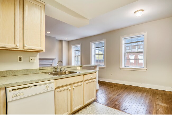 Building Photo - Junior League - 3039 M