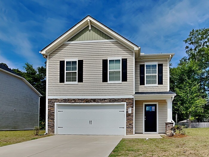 Primary Photo - 105 Bent Holly Dr