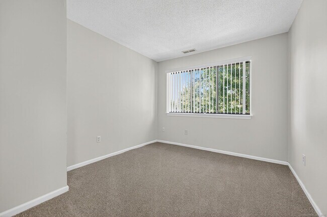 Building Photo - 128 Conestoga Way