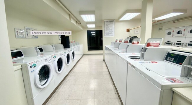 Building Photo - Beautiful Courtyard Level Flat with Outdoor Garden Patio