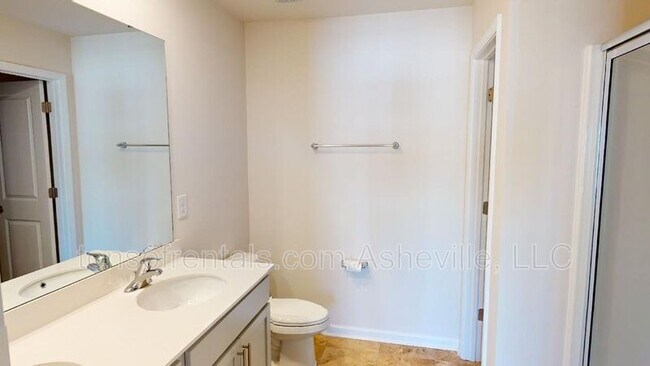Building Photo - 354 Tavernier Ln