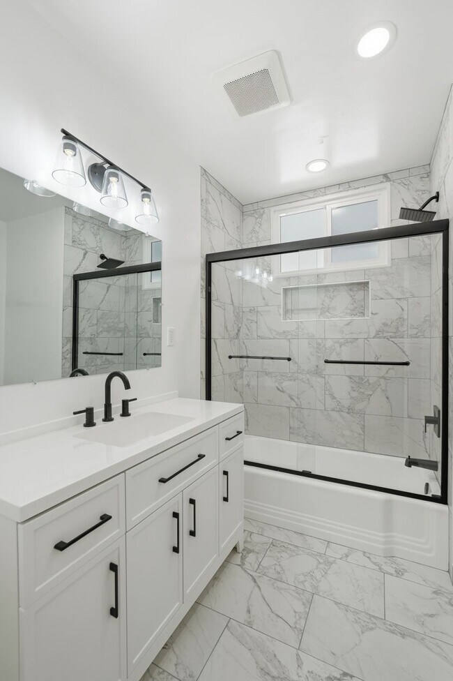 Building Photo - 23723 Aetna St