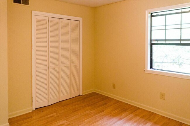 Building Photo - 155 Kentucky Cir