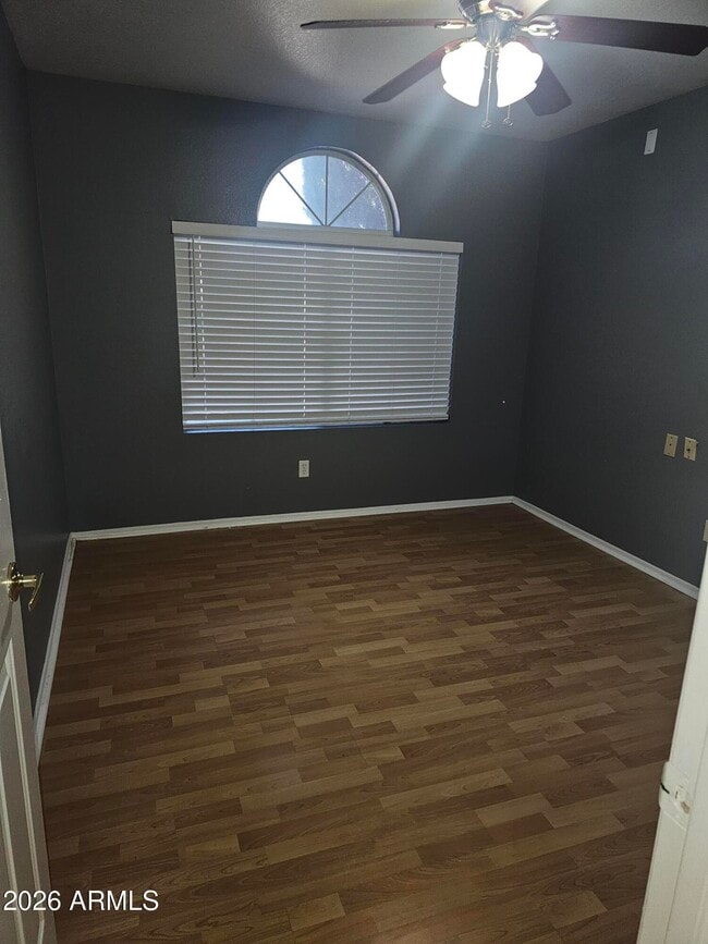 Building Photo - 5045 W Topeka Dr