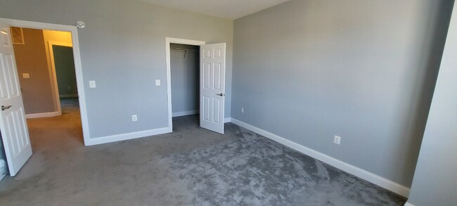 Building Photo - 1056 Rye Dr