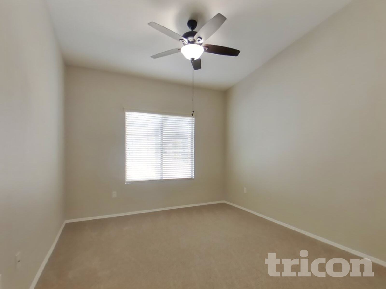 Building Photo - 16825 N 14th St