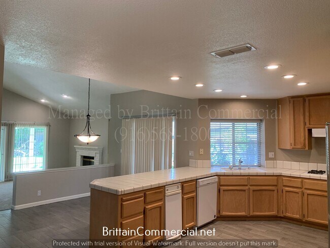 Building Photo - Gorgeous 3 Bedroom 2 Bath House at Courtsi...