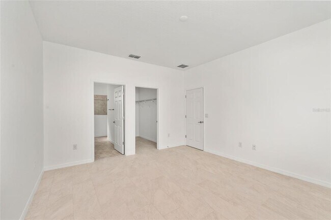Building Photo - 6175 SW 74th Ct