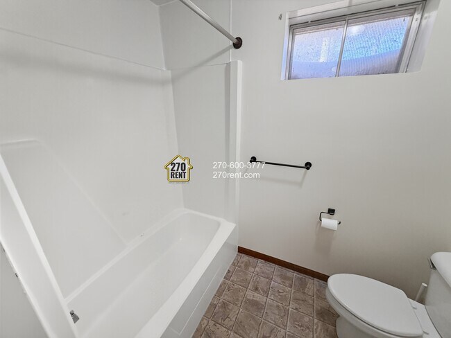 Building Photo - 2390 Brandenburg Rd