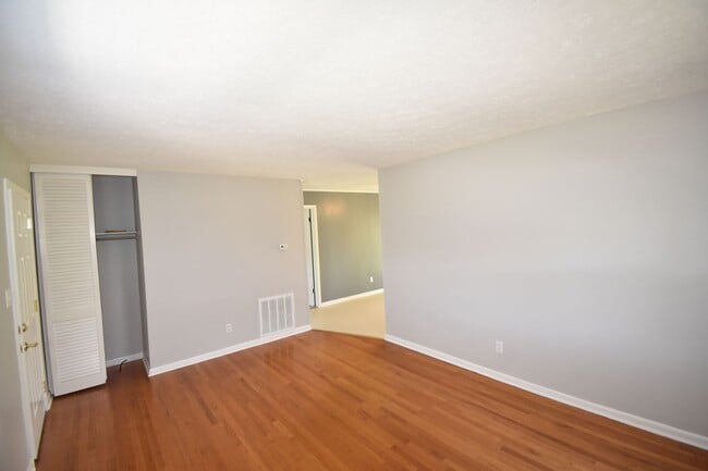 Building Photo - Coming Soon 3 Bedroom and 2 Bath Home (Pets Considered)