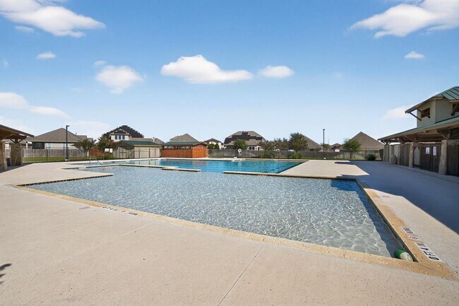 Building Photo - 6916 Etna Way