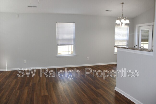 Building Photo - 312 Evening Star Dr