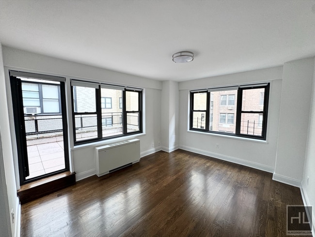 Building Photo - 405 E 56th St