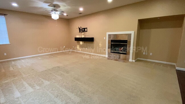 Building Photo - 4685 Dandelion Loop