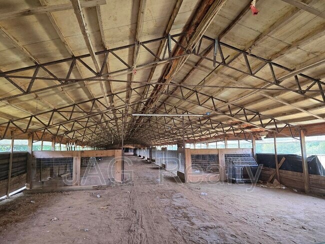 Building Photo - 3320 Griffin Cemetery Rd