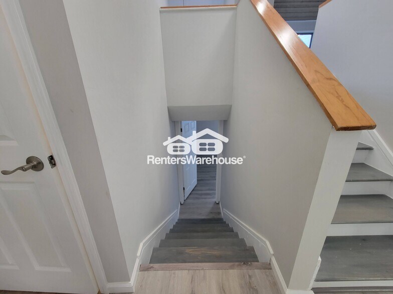 Building Photo - 269 Clearview Ct