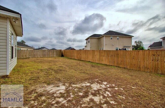 Building Photo - 147 Rimes Ave SE