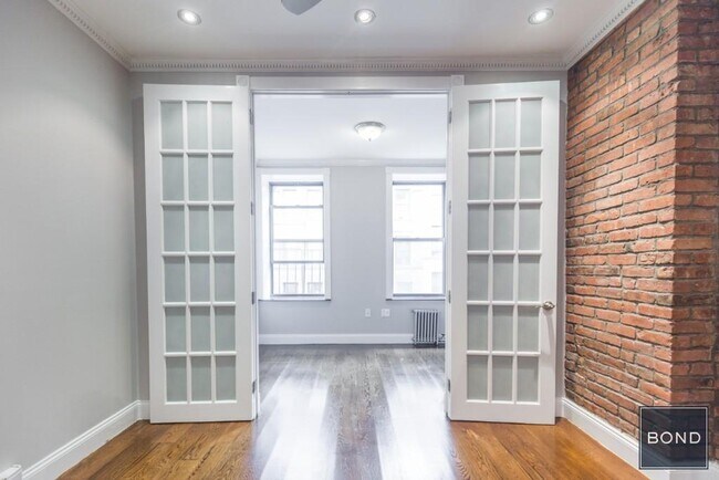 Building Photo - 3 W 103rd St