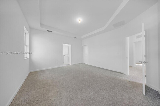 Building Photo - 2448 SE 27th Terrace