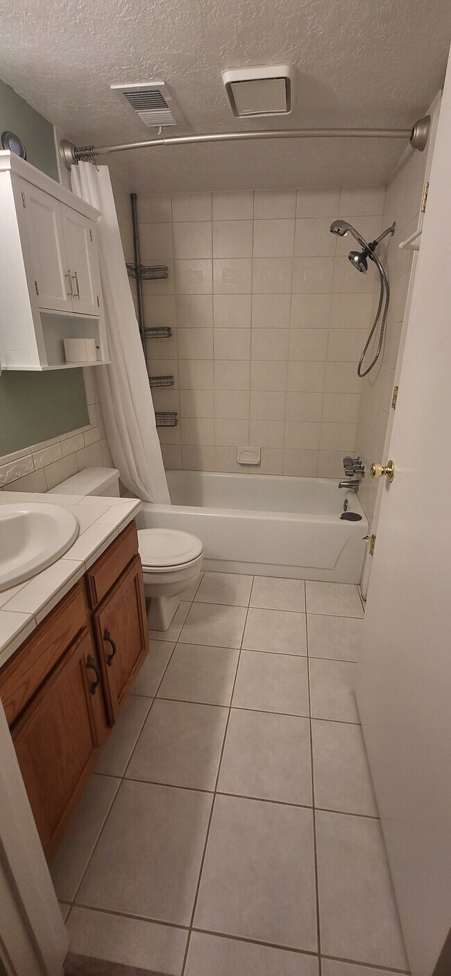 Building Photo - 505 Oppenheimer Dr