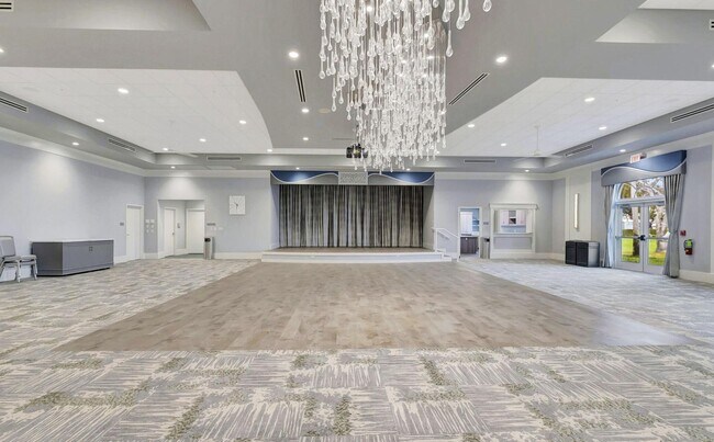 Building Photo - 6165 Sunny Pointe Cir