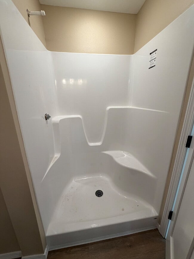 Building Photo - Modern Energy Efficiency!!!