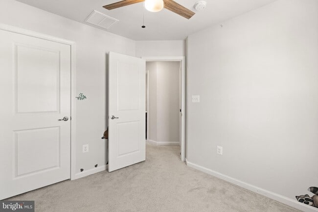 Building Photo - 36084 Fawn Ln