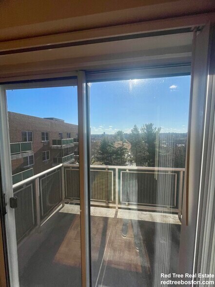 Building Photo - 175 Freeman St