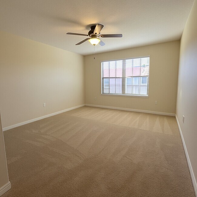 Building Photo - 2495 Seven Oaks Dr