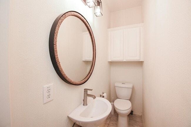 Building Photo - 13646 Garden Grove Ct