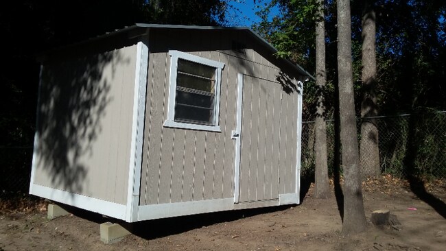 Building Photo - 2577 Eddie Rd