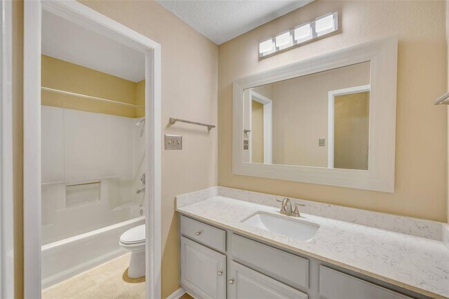 Building Photo - 10007 Brantley Bend