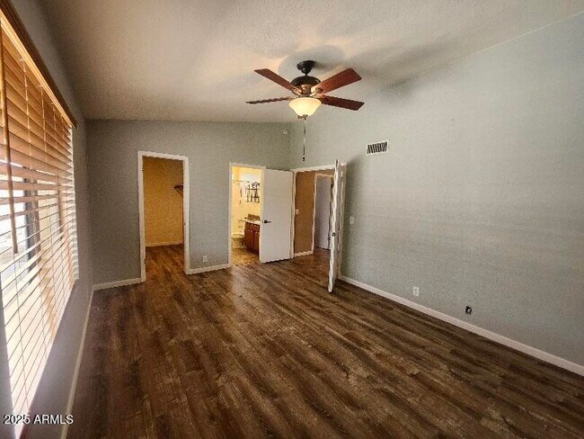 Building Photo - 8903 W El Caminito Dr