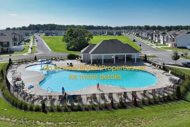 Building Photo - 1531 Rosewood Dr