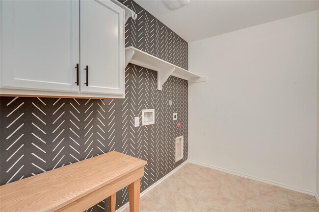 Building Photo - 9818 Jacy Creek Dr