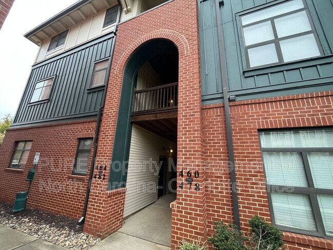 Building Photo - 462 New Bern Station Ct