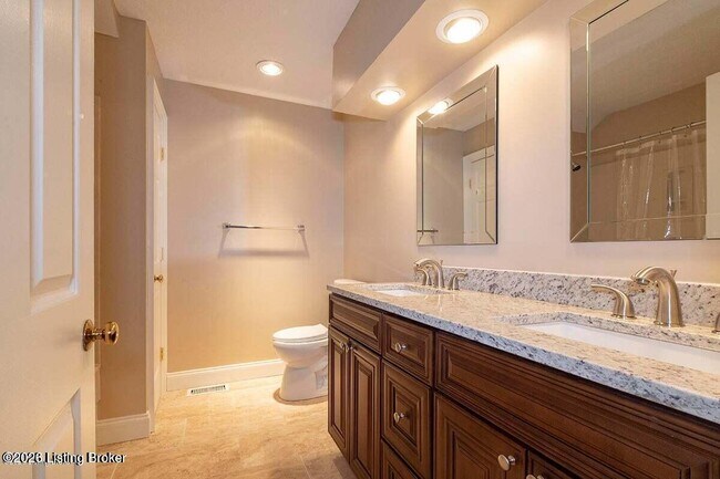 Building Photo - 2112 Maryland Ave