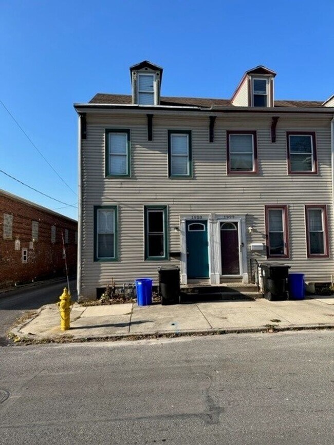 3 Bedroom 2.5 Bath Property For Rent In Ha... 1920 N 4th St
