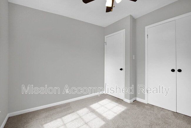 Building Photo - 3304 Redfox Rd