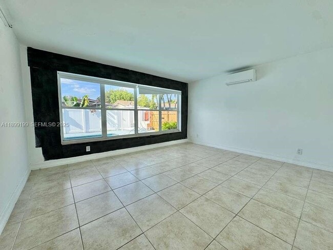 Building Photo - 19410 NE 19th Ave