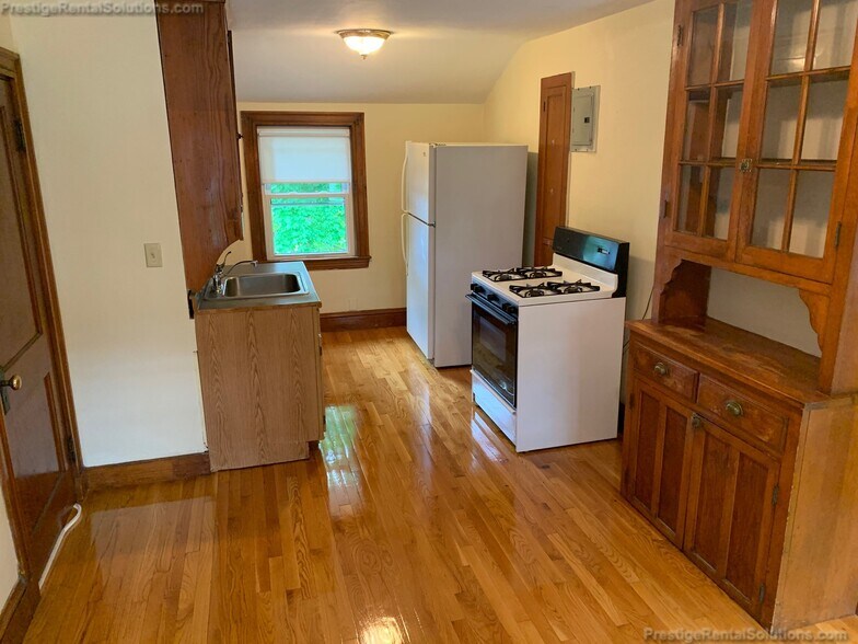 Building Photo - 194 Fairmount Ave