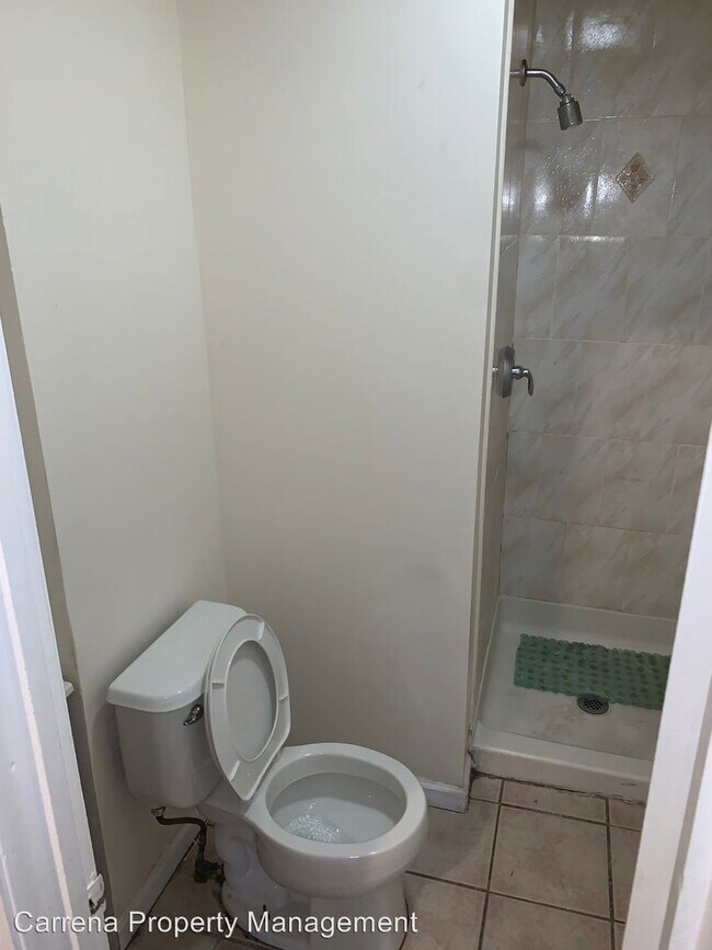 Building Photo - 116-118 Catherine St