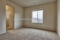 Building Photo - 3 Bed, 2.5 Bath Townhome in East Vancouver