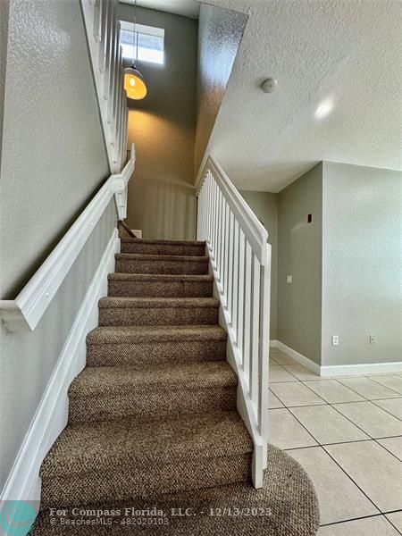 Building Photo - 4425 SW 160th Ave