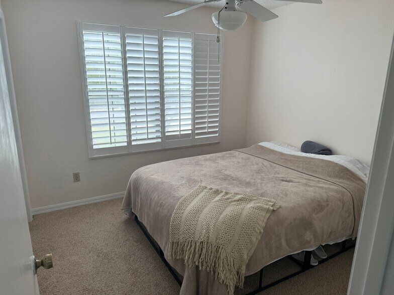 Building Photo - 160 Palm Sparrow Ct