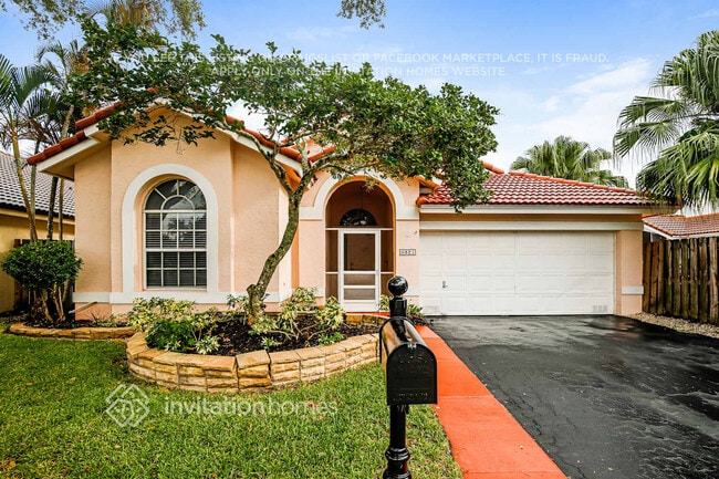 Building Photo - 6821 NW 28th Pl