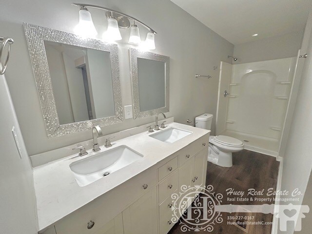 Bathroom 2 - 406 W Clay St