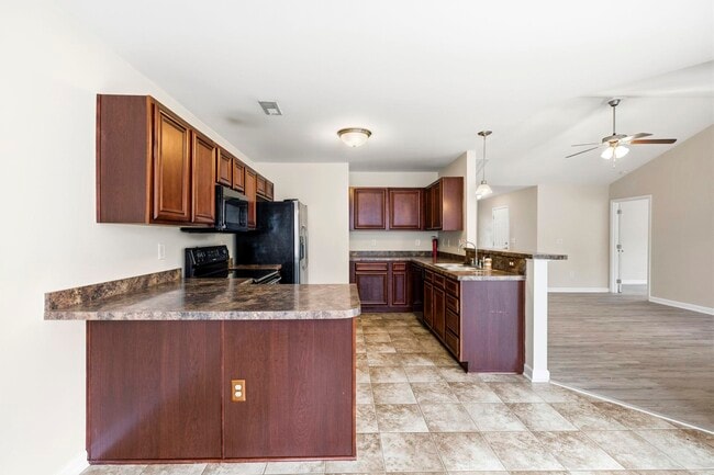 Building Photo - 2375 Morlynn Dr