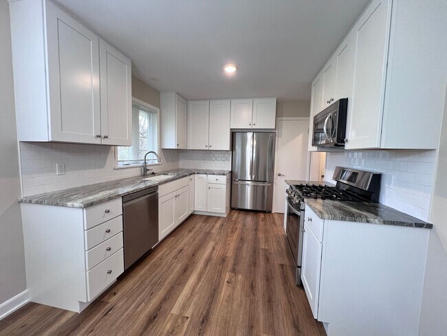Building Photo - Recently Renovated Home within Walking Dis...