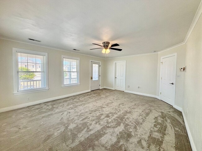Building Photo - Gorgeous Beach View Home